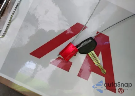 2004 Hyundai Sonata Gls/Lx from USA, damaged, VIN KMHWF35H84A034093